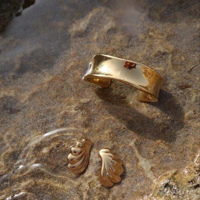 LUXE Polished Molten Bangle – Gold by Orelia London