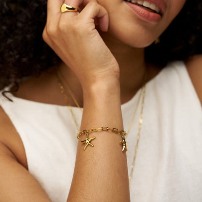 LUXE Starfish Charm Bracelet – Gold by Orelia London