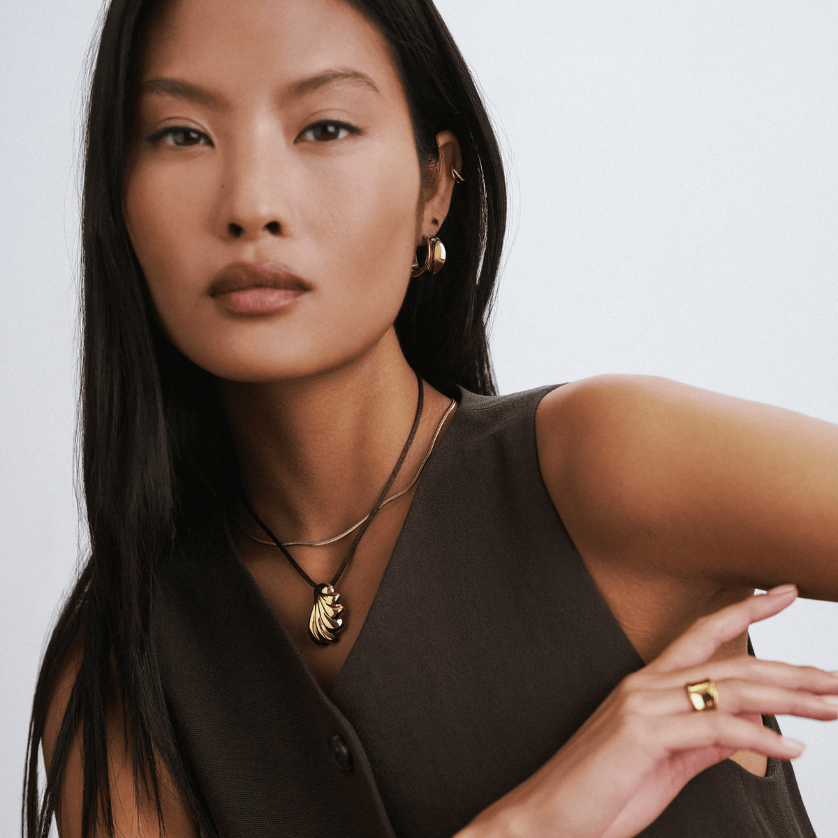 LUXE Shell Pendant Cord Necklace – Gold by Orelia London